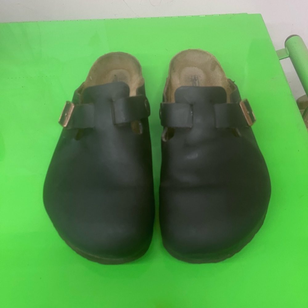 Birkenstocks size 44, US size 11- Barley worn